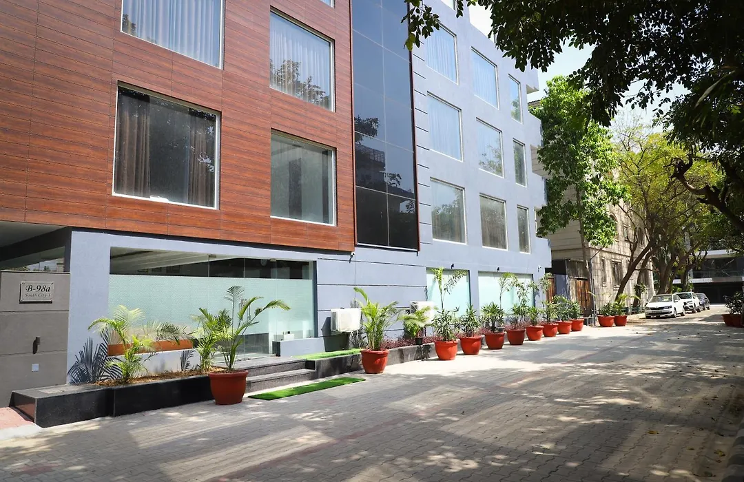 The Empire Rooms & Boutique Near Cyber City Gurgaon-1